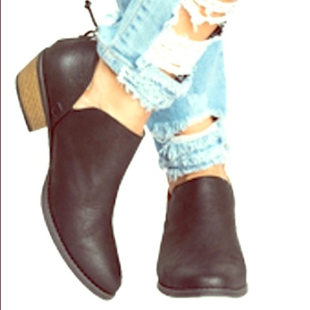 Women’s Boots Shoes Leather Size 7 New Black